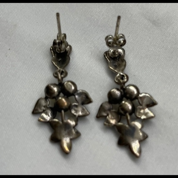 Vintage Pearl & Silver Earrings - Picture 3 of 3